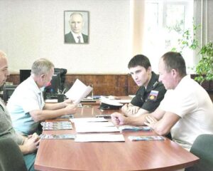 СВОим Родина отвечает взаимностью.