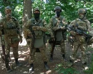 «Мичман» – доброволец с повесткой.