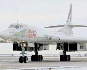 В небесах мы летали одних…