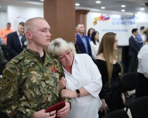 Окружены заботой и вниманием.