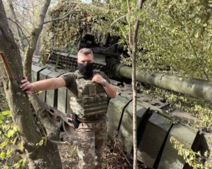 Плечом к плечу с командиром полка.