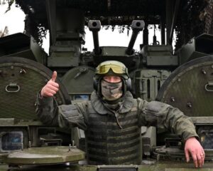 Бьются так, как воевали деды