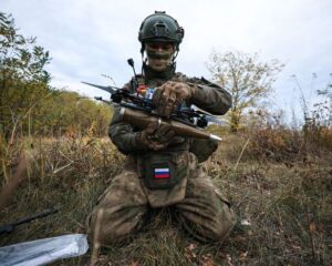Обеспечивают дальнейшее продвижение наших войск.
