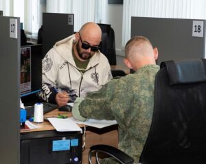 Полдня – и контракт с военным ведомством заключён.