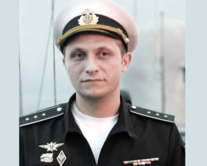 Моряк, сапёр, романтик.