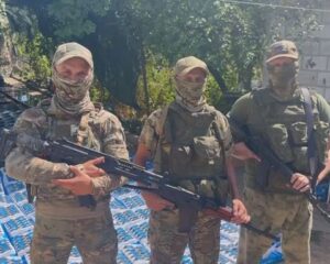 С уверенностью в предстоящей победе.
