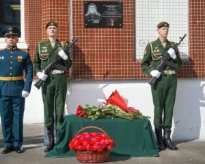 Навсегда в сердцах сослуживцев.