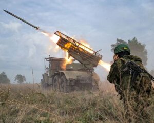 Уверенно выполняем боевые задачи.