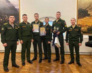 В поддержку наших воинов.