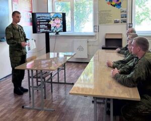 И душу излечит, и в бой поведёт…