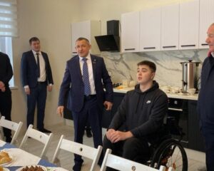 Дом и автомобиль для героя