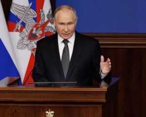 Прочно владеем стратегической инициативой.