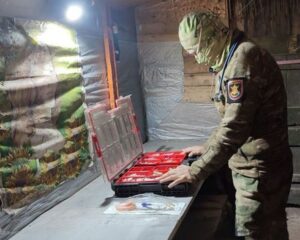 Военный врач способен творить чудеса.