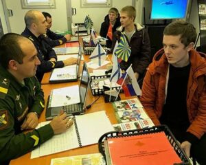 С выраженным патриотическим настроем.