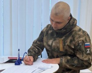 Добровольцы идут за победой.