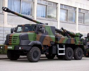 НАТО Курсом милитаризации.