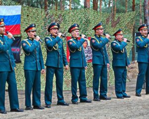 В лесу прифронтовом.
