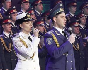 Лучшим воинам мира – от сердца к сердцу.