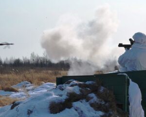 Передовая крепка и тылом