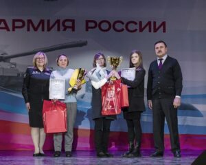 Искусство объединяет и поддерживает