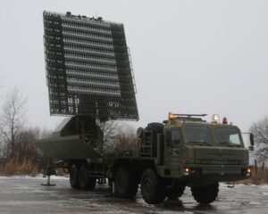 Сканируя небо, охраняют воздушные рубежи