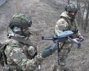 Под пристальным взором с неба.