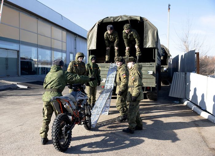 Фронт ждёт – помощь в пути