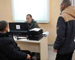В приоритете – служба по контракту