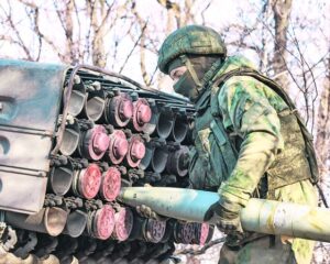 Занимая выгодные рубежи и позиции