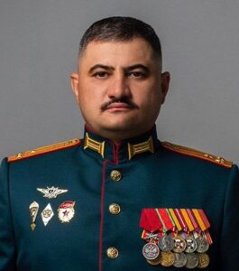 Гвардии полковник Эльбрус ЭЮБОВ.