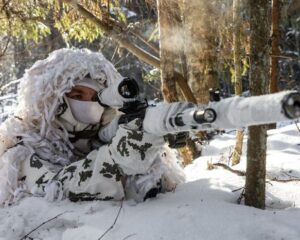 В снайперском трио лишних нет.