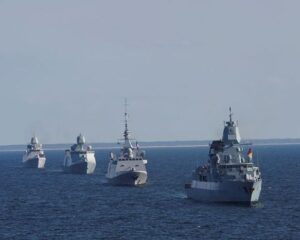 НАТО переходит к «мышлению военного времени».