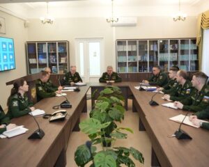 В условиях стремительного развития технологий.