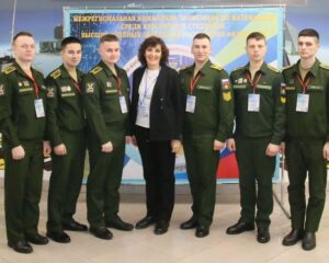 Точность знаний, принёсшая первое место.