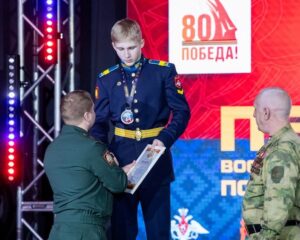 В стремлении покорять новые вершины.