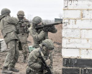 Чтобы не пришлось сражаться с врагом сыновьям и внукам