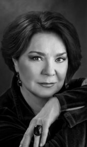 ГОЛУБКИНА Лариса Ивановна