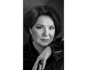 ГОЛУБКИНА Лариса Ивановна