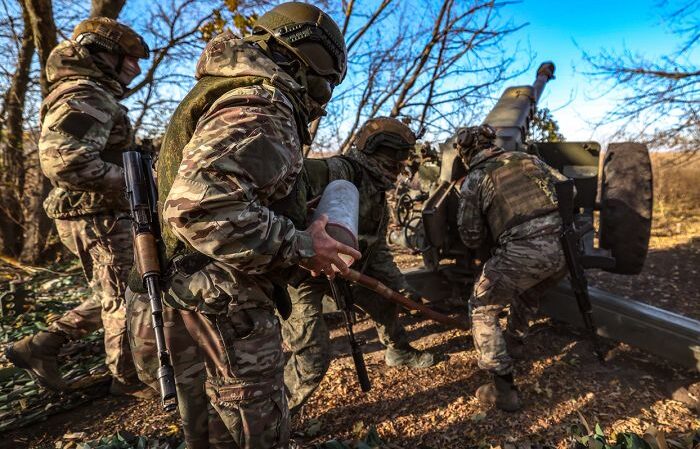 Наш сокрушительный натиск подчёркивает бессмысленность сопротивления врага