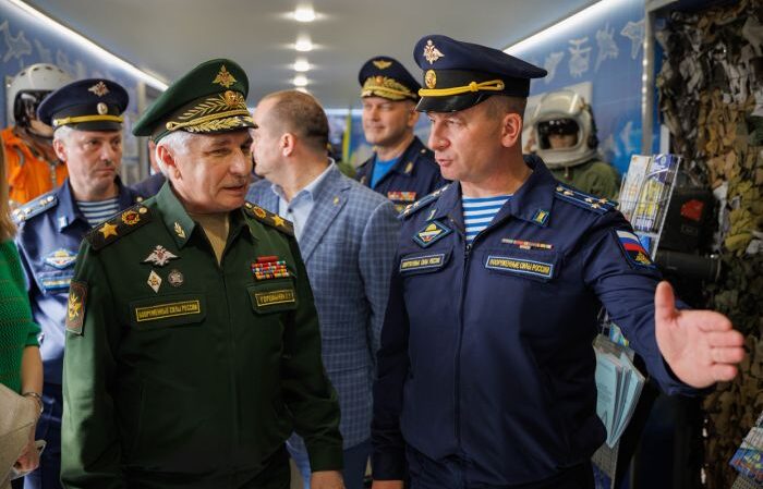 От столицы, города-героя, до самых окраин Отечества