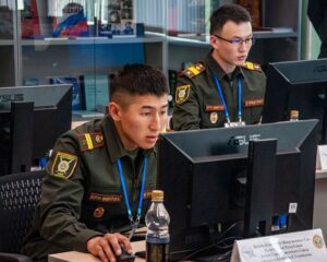 С предельной сосредоточенностью.