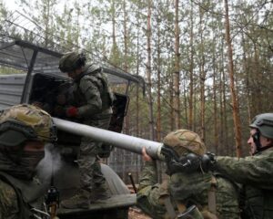 Их подвигу, доблести, славе сегодня мы дань отдаём