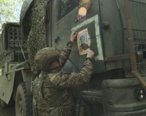 С портретом деда – в бой!