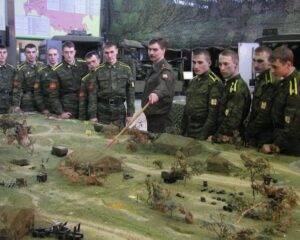 На занятиях по тактике, 2002 год.