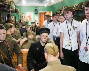 Донецк: у перрона «Поезд Победы».