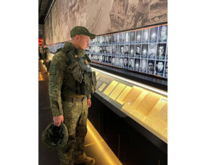 Плечом к плечу в боевом строю