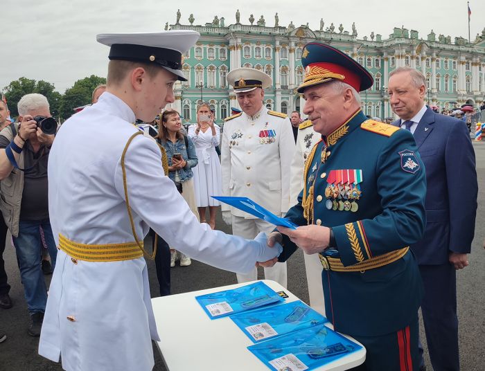 В едином строю с идеальной выправкой