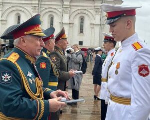 С Соборной площади Кремля – во взрослую жизнь.