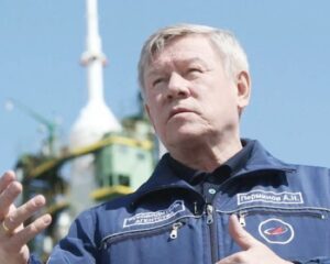 В единение с космосом – с Вятской земли.