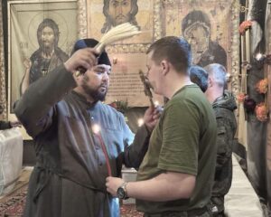 С молитвой на боевую задачу.